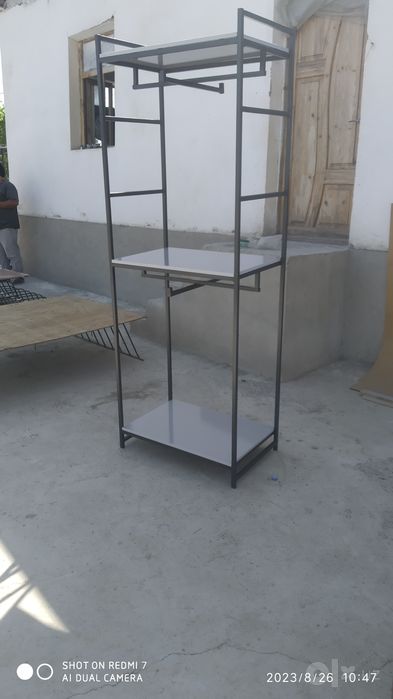 Ishlabchiqaruvchidan buyurtma berish uchun yuqori sifatli loft mebelar