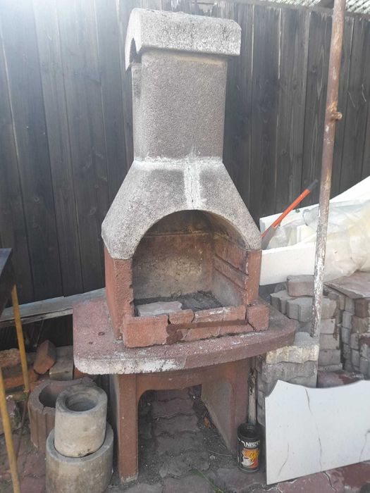 Vand Gratar pentru curte