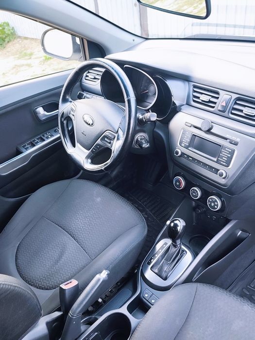 Срочно продам Kia Rio. Автомат.