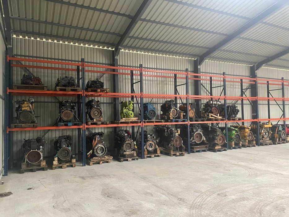 Motoare pentru utilaje de constructii  Cummins  Perkins...