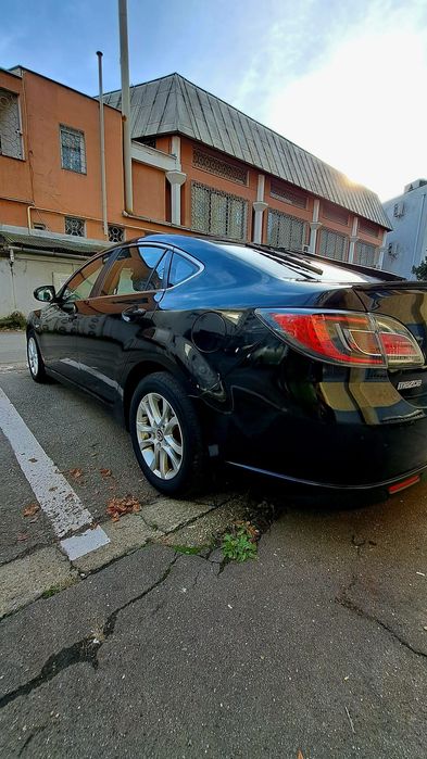 Vând Mazda 6, 2.0 diesel, limuzina