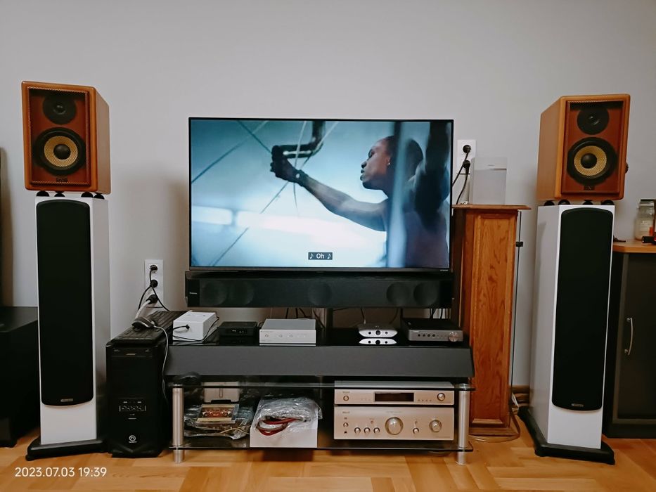 Букшелфи поръчкови