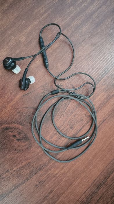 Наушники  AKG  продам .