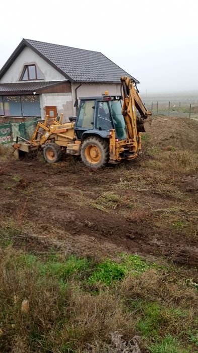 Executare de construcții și prestări de servicii cu utilaje