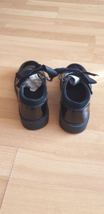 Pantofi mărimea 31 EU