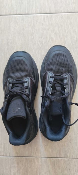 Adidas маратонки