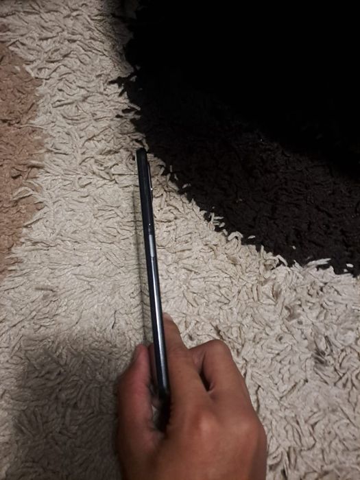 Обменяю телефон.