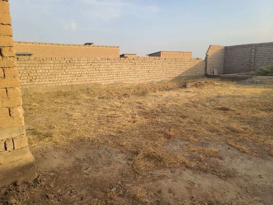 Hovli sotiladi 8 sotix taxtapuldan uchastka