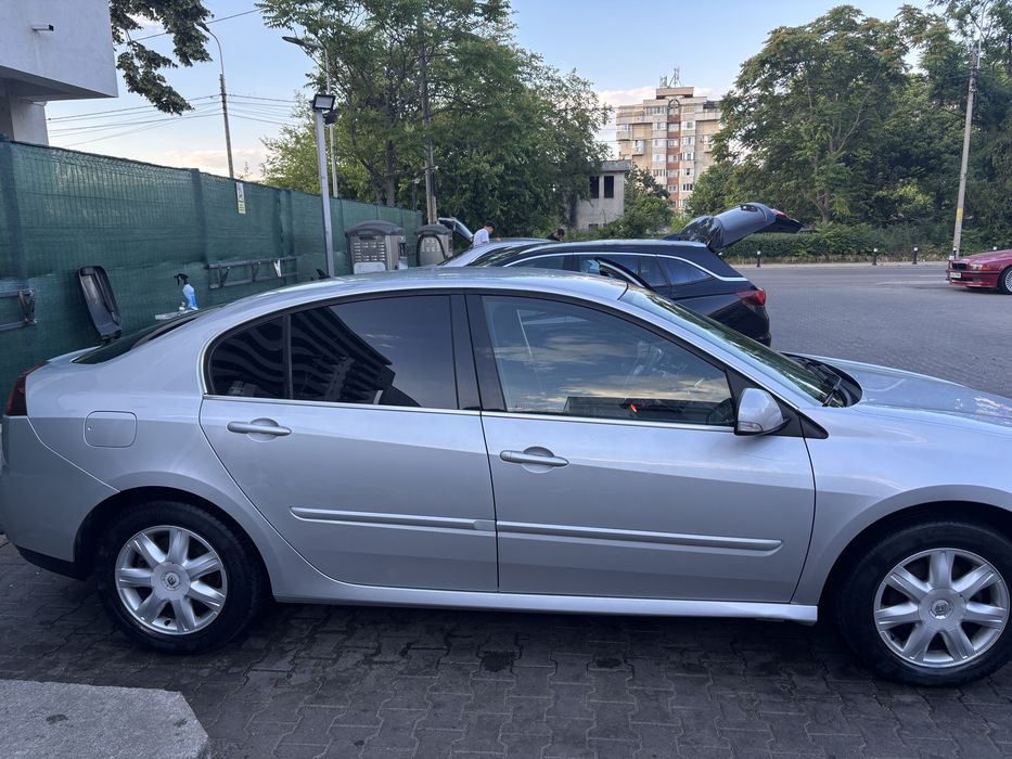 RENAULT Laguna 2010 — imagine 4