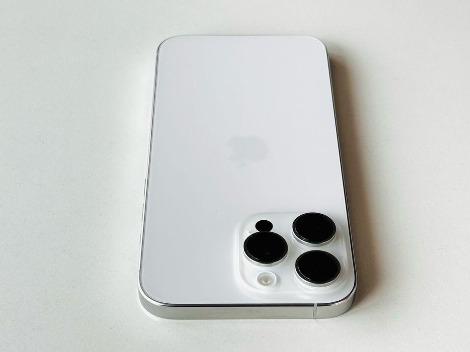 Iphone 16 Pro Max 256GB White 100% Батерия!  Гаранция 6 месеца