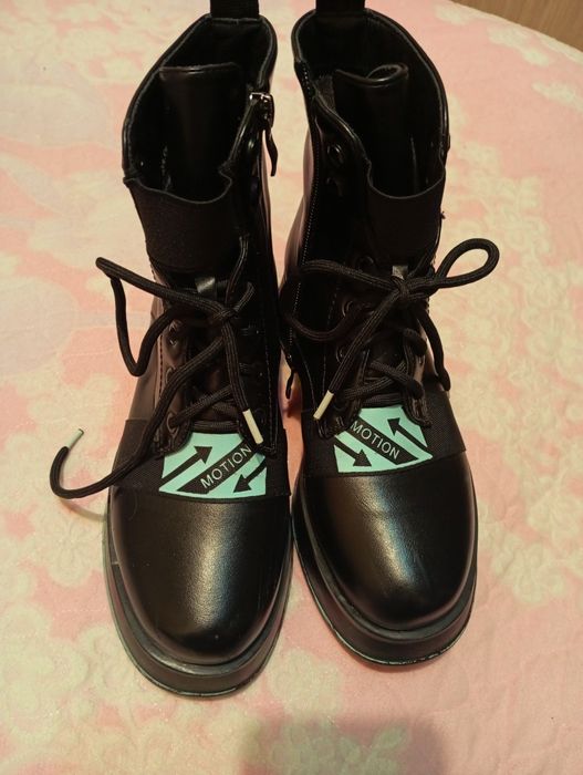 На девочку Кожа 35 размер