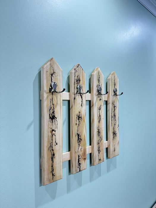 Закачалка за стена