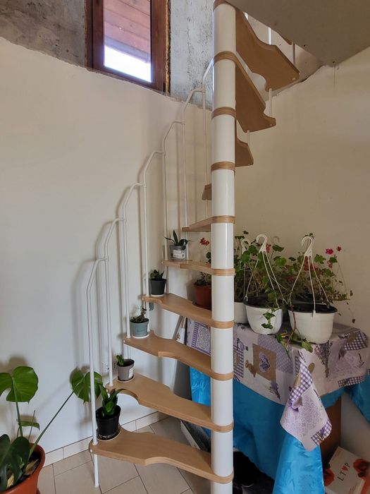 Scară în spirală