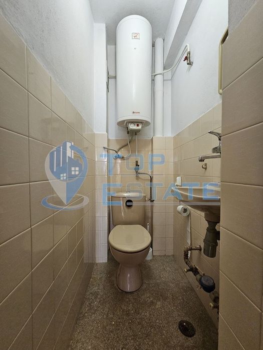 Многостаен, обзаведен апартамент в широкия център в град Велико Търно