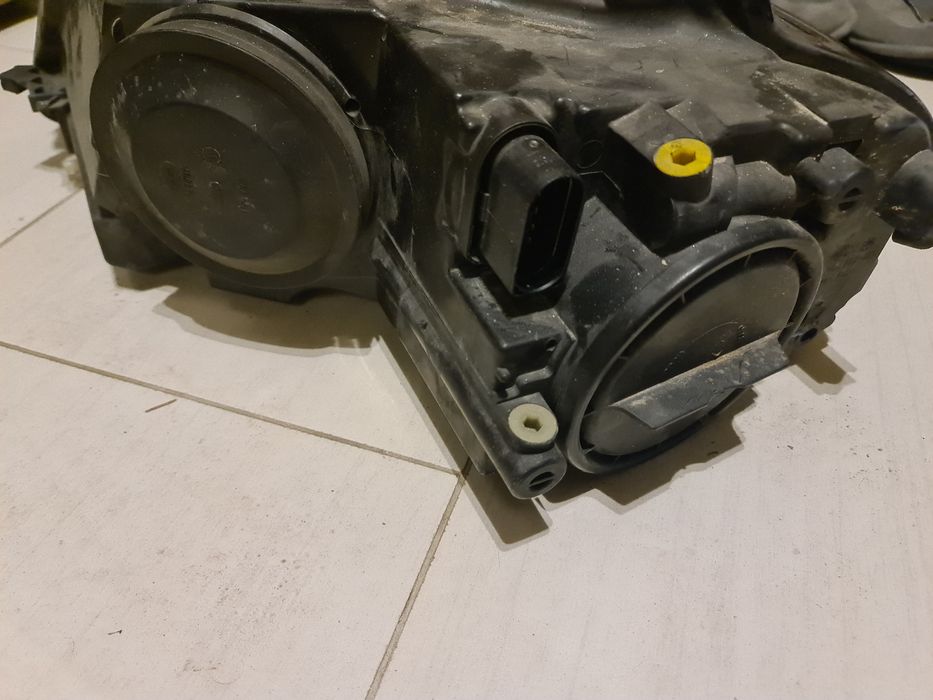 Десен фар  audi a3 2011