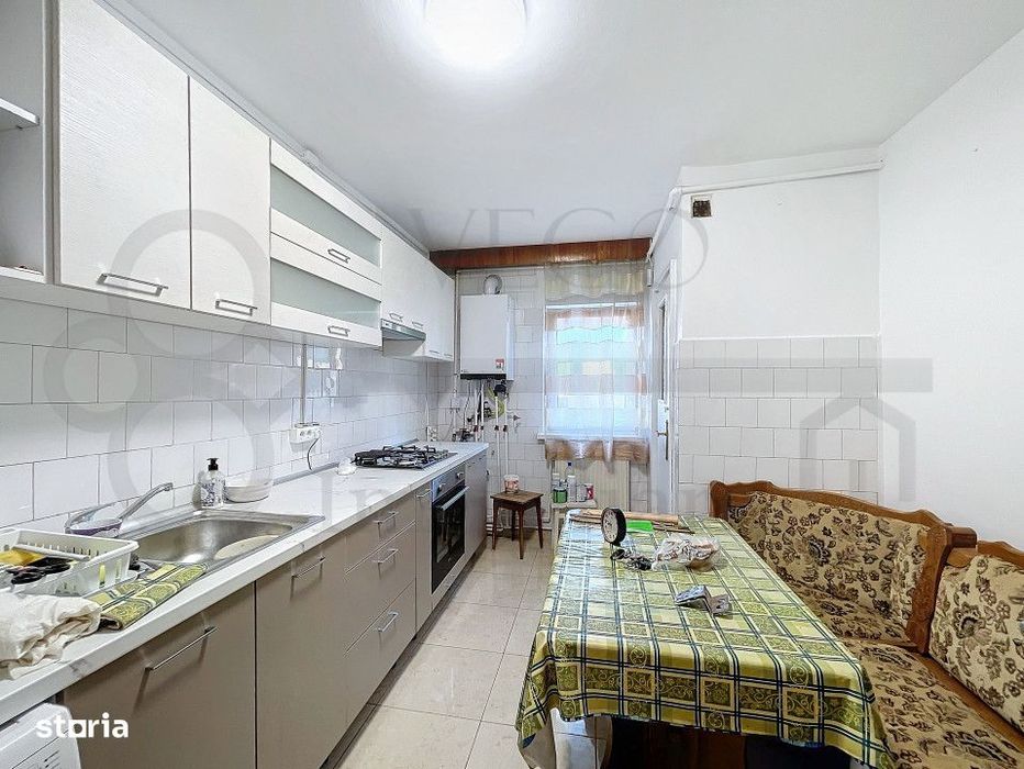 Apartament 3 camere decomandat, garaj, aproape de UMF, Piata Zorilor