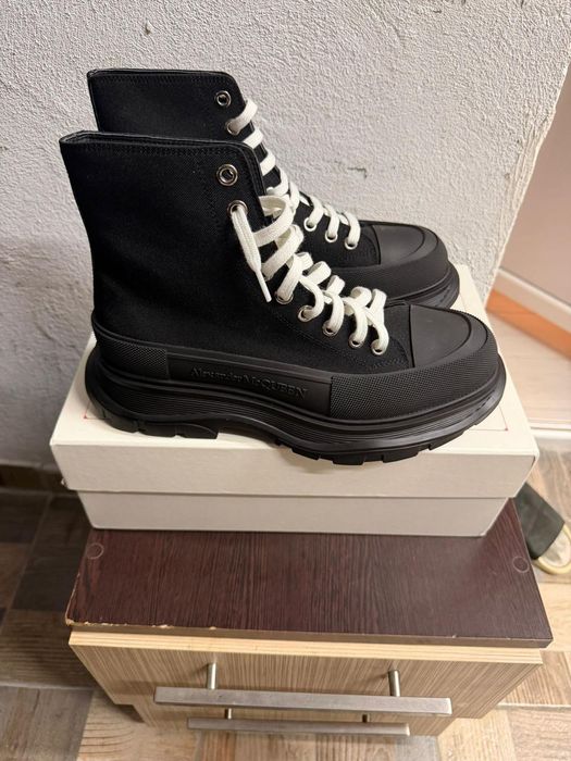 Alexander Mcqueen Tread Slick high