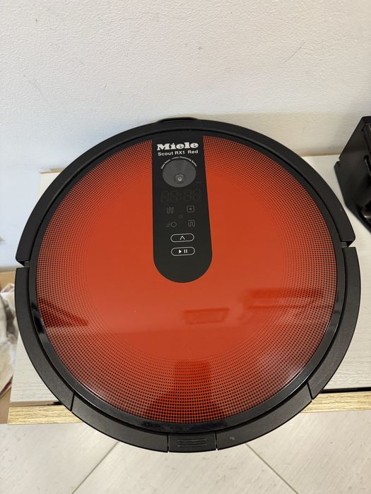 Прахосмукачка- робот Miele Scout RX1 Red