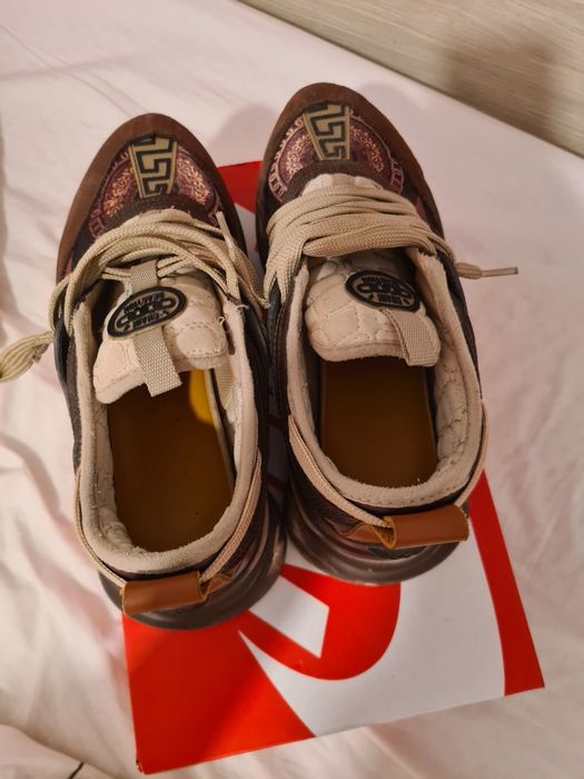 Versace chain reaction