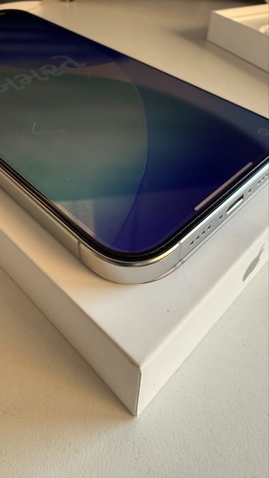 Iphone 16 Pro Max 256 GB Бял Батерия 99% (гаранция до 05.11.2026)