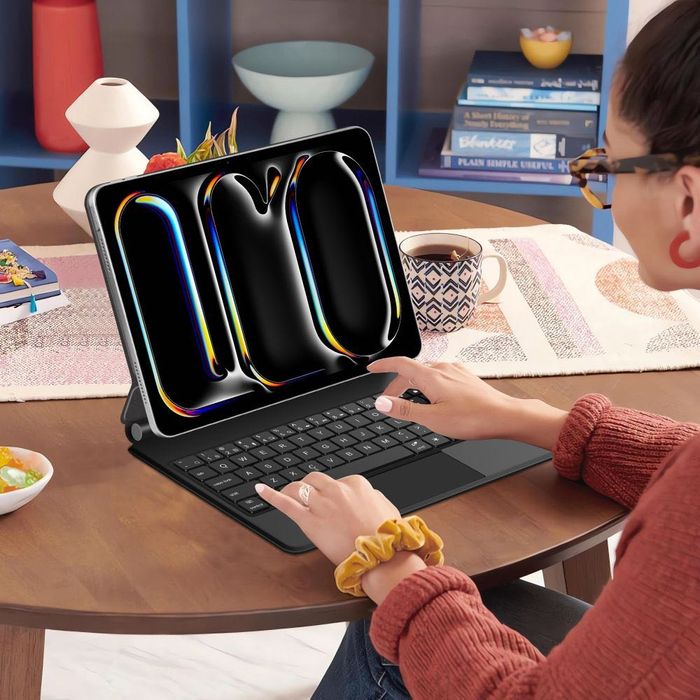 Калъф с клавиатура и тъчпад за iPad 10.9(2022)/11″(2025)–Tech-Protect