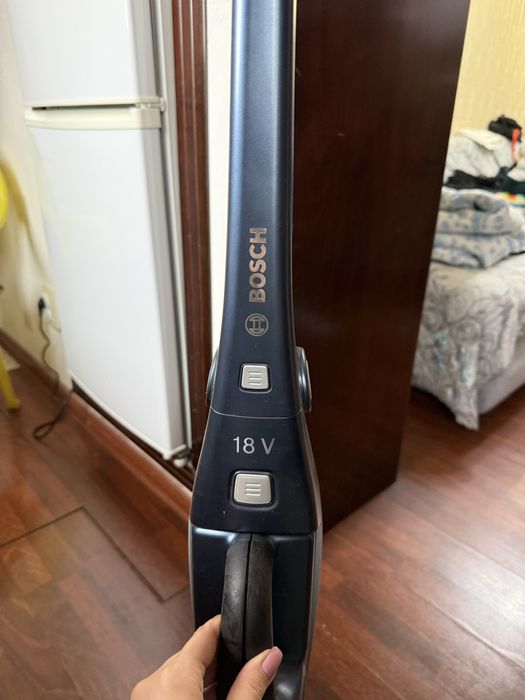 Вертикальный пылесос BOSH, в нерабочем состоянии!