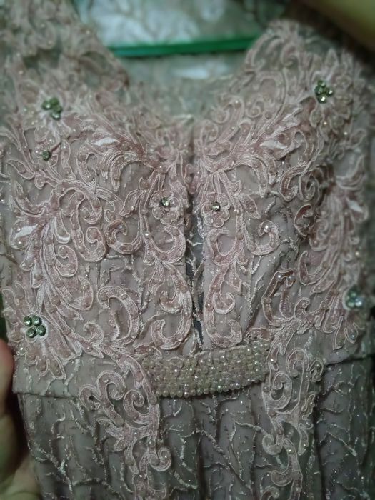 Платье вечернее цвет розовый