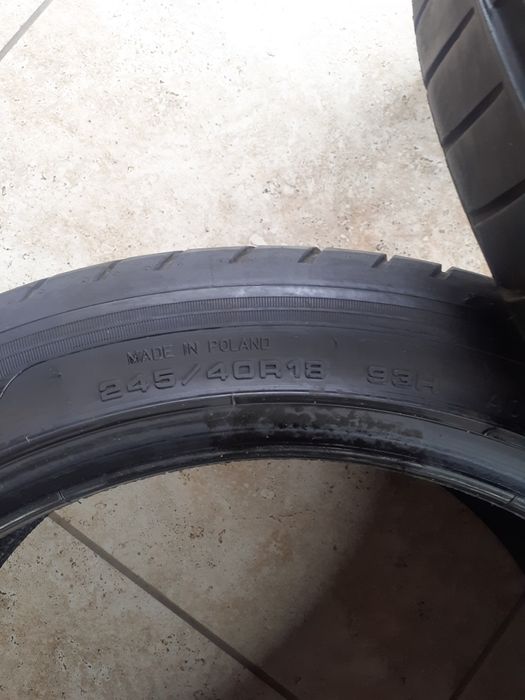 Vind două anvelope vara 245 40 r18