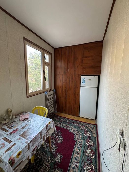 Продажа 1² хона 3 етаж 5 етажл 
Кора камиш 1/4
42 кв
Балкон 2*6