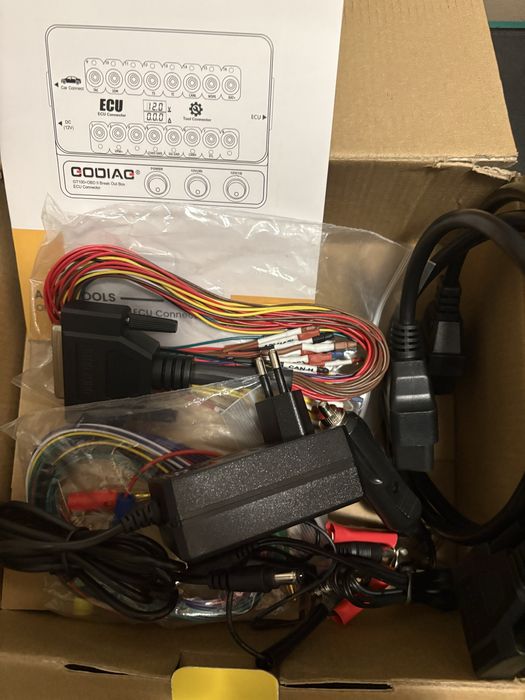 Godiag GT100+ с дисплей OBD Breakout Box / Bench Tool