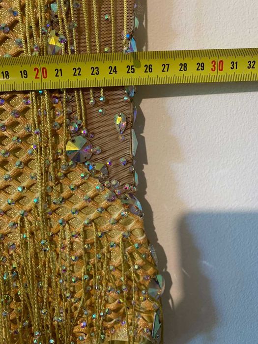 трико за художествена гимнастика