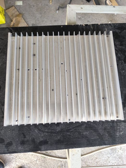 Radiator Aluminiu 30x25x2,5cm