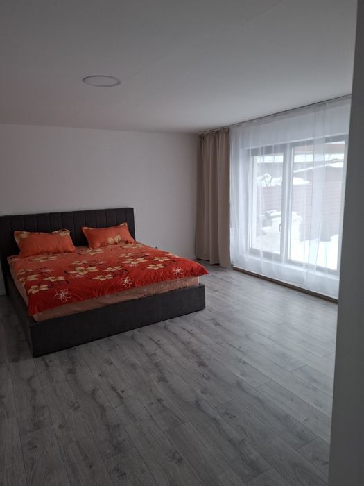 Vînd casă nouă cu 12 arii grădină