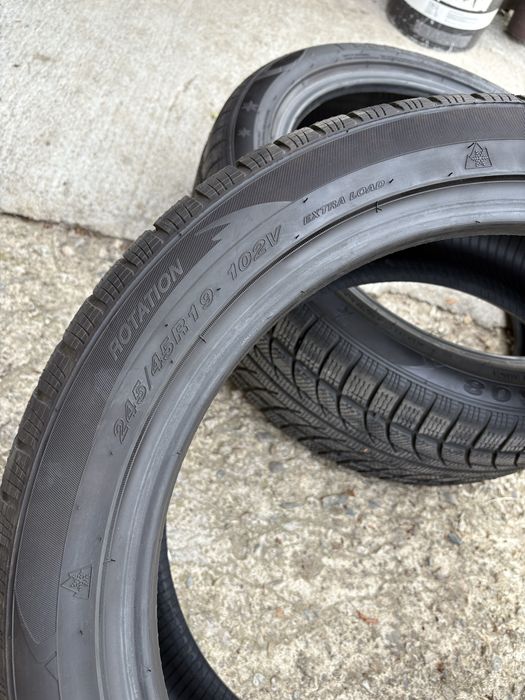 Два броя Зимни гуми 19ки почти нови