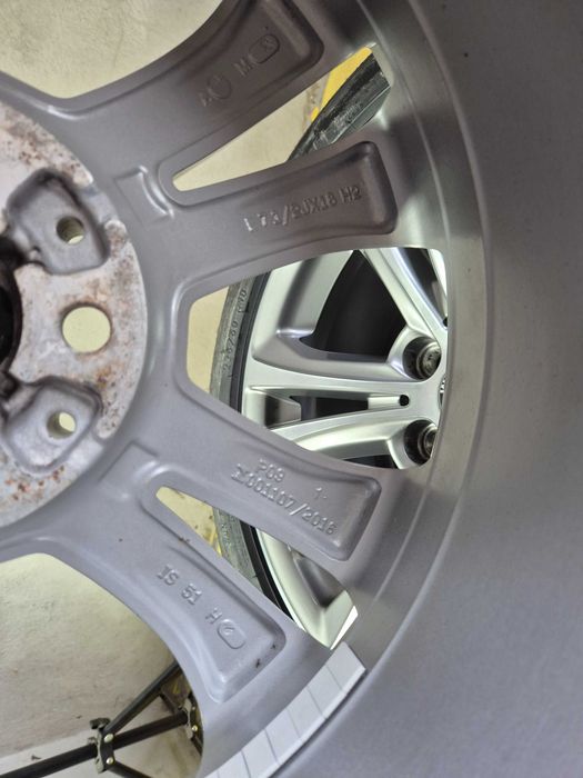 ROTI Jante Anvelope NOI 225/50/18 - OEM BMW X1 X2 IX1 PIRELLI 2022 RFT
