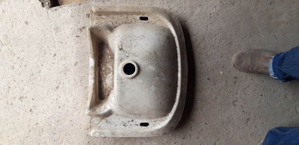 Продам  раковину  новая