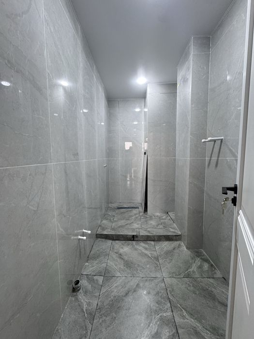 Sentr bozor va bog' farg'ona city 2 maktab yonida joylashgan