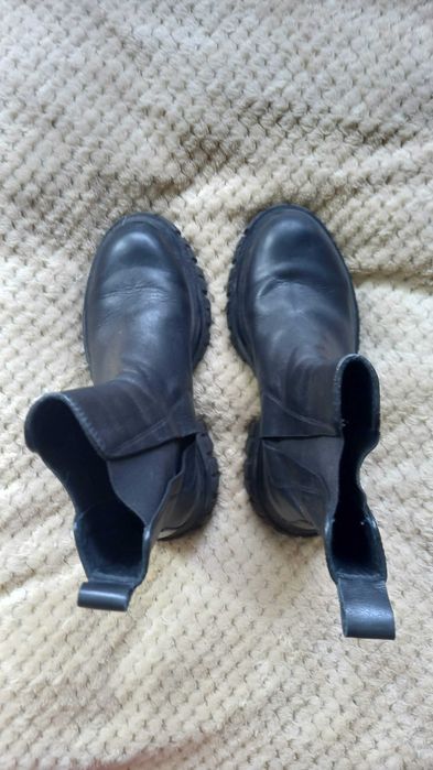 Продавам почти неупотребявани кожени боти BADURA (Челтън / Chelsea boots) – Размер 38
