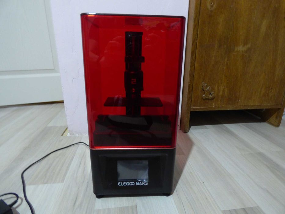 Imprimanta 3D Elegoo Mars.