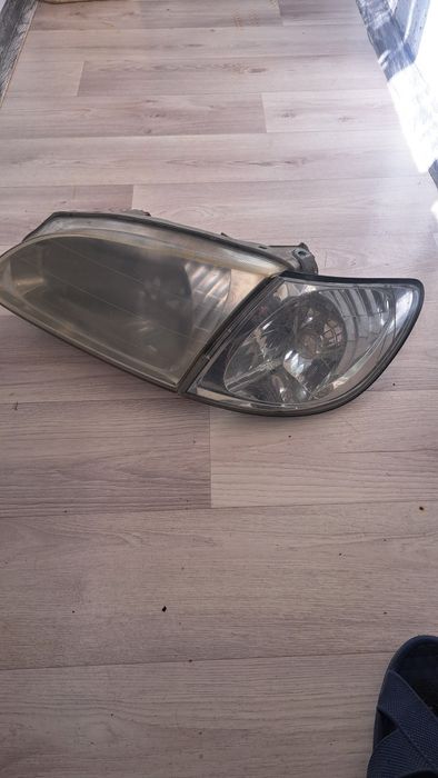 Фара  Toyota Spasio. левая