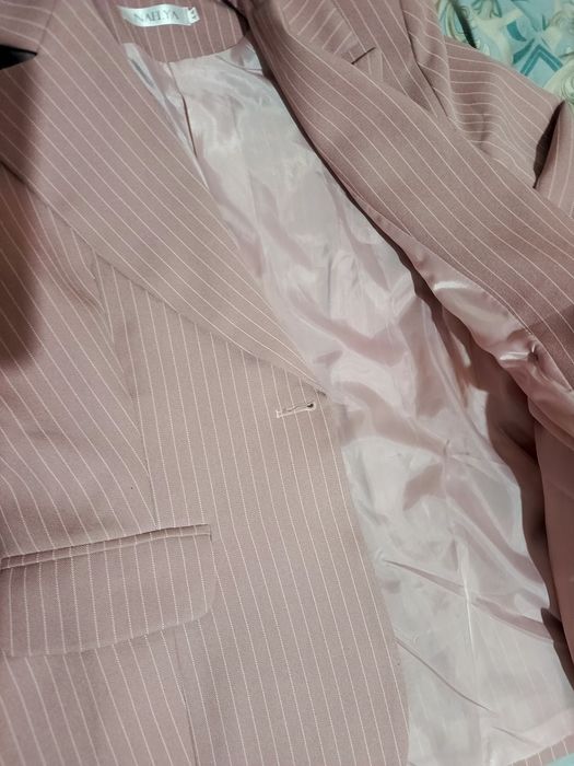 Kastyum+yubka.kuzgi mato qalin, astarli