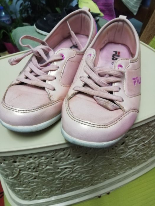 Кожени обувчици    FILA