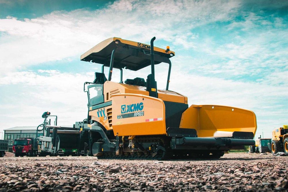 Гусеничный Асфальтоукладчик XCMG RP603 6 метров