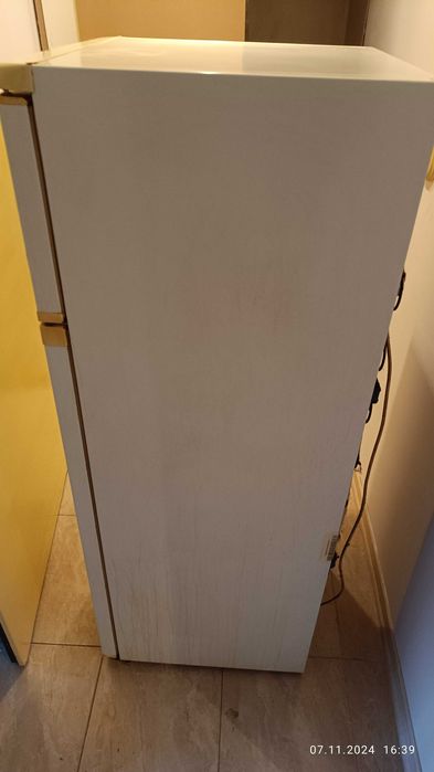Намален! Продавам хладилник с горна камера Bess