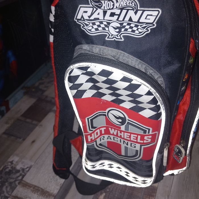 Ергономична ученическа раница Hot Wheels + несесер Hot Wheels