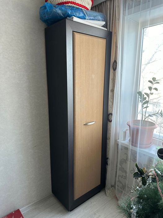 Продам шкаф маленький удобный
