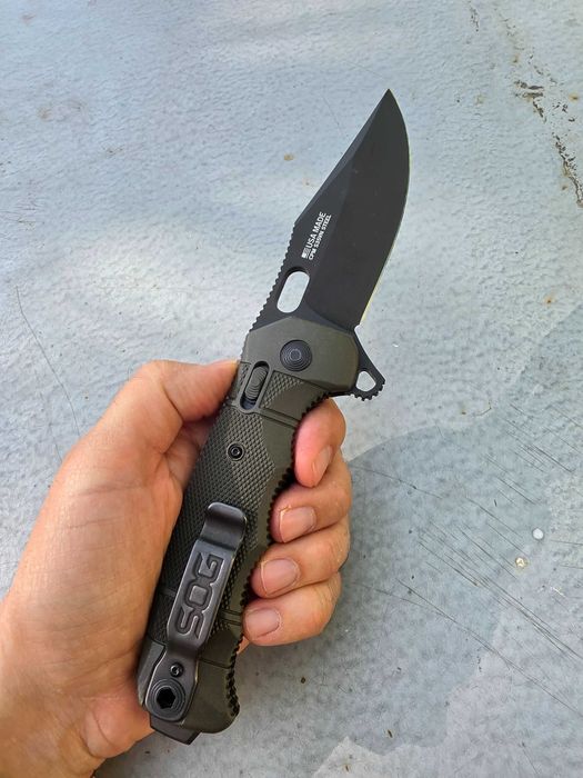 SOG Seal XR-CPM S35VN нож