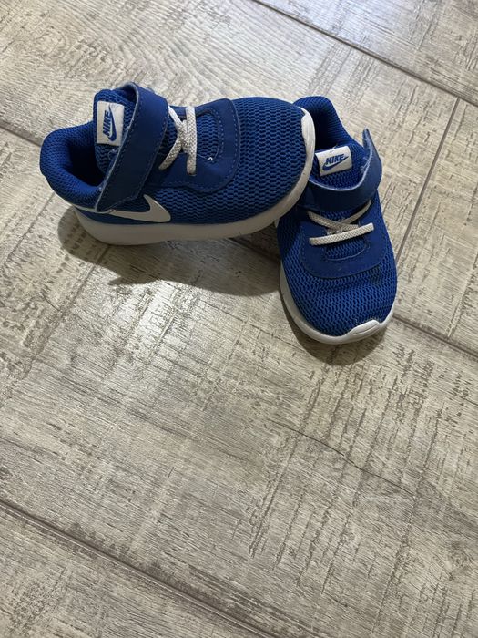 Adidasi Nike baieti