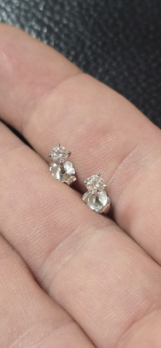 Cercei aur 18k diamante naturale