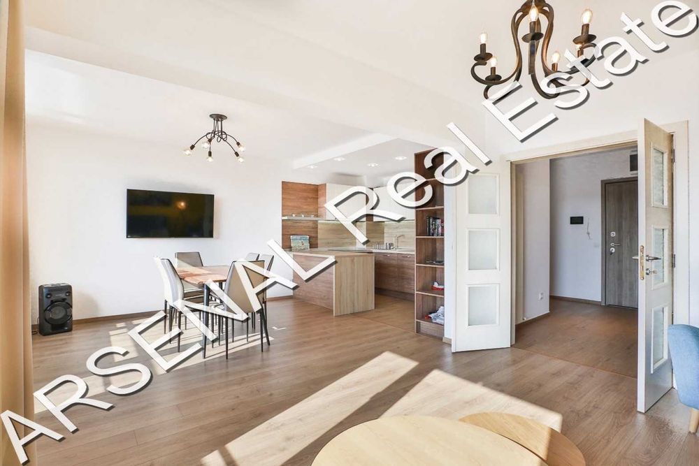 Дава се под наем Тристаен апартамент в София, Изгрев - 185 кв.м за 1450 € - Снимка #2